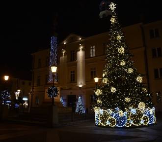 Skromniejsze dekoracje świąteczne i plan oszczędzania energii w Oleśnicy