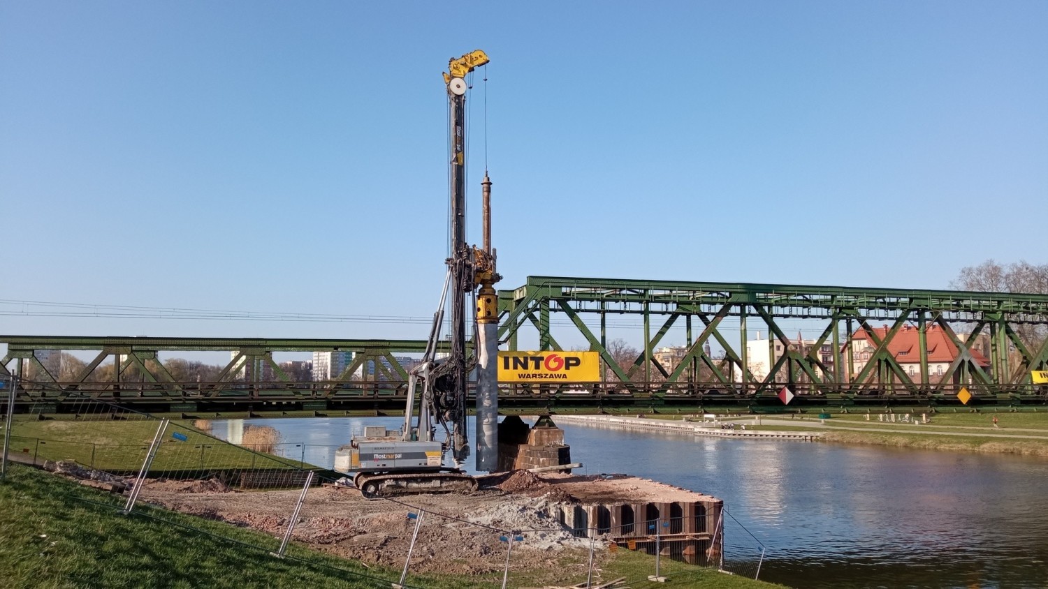 Budowa nowego mostu kolejowego nad Odrą w Opolu
