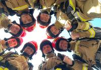 Częstochowscy strażacy w pełnym rynsztunku pokonali 520 schodów wieży jasnogórskiej