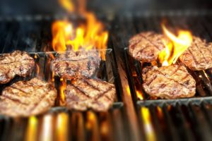 Tylko amatorzy grillują mięsa w bardzo wysokiej temperaturze: