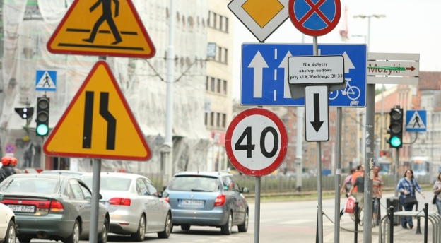 Chcesz być bezpieczny na drodze? Te znaki musisz znać! QUIZ